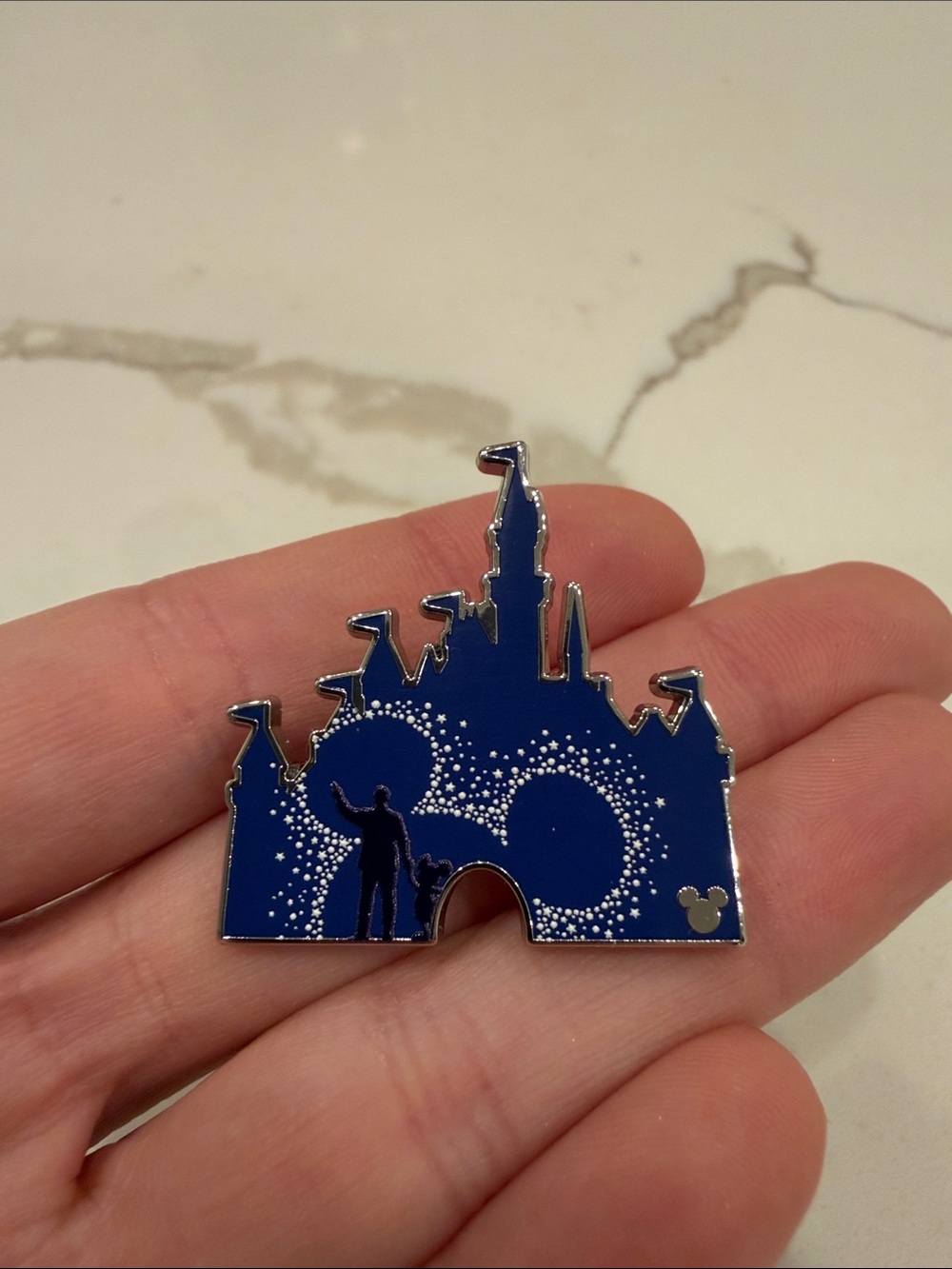 Disney pin - Hidden Mickey Castle Walt & Mickey 2025 Wave B